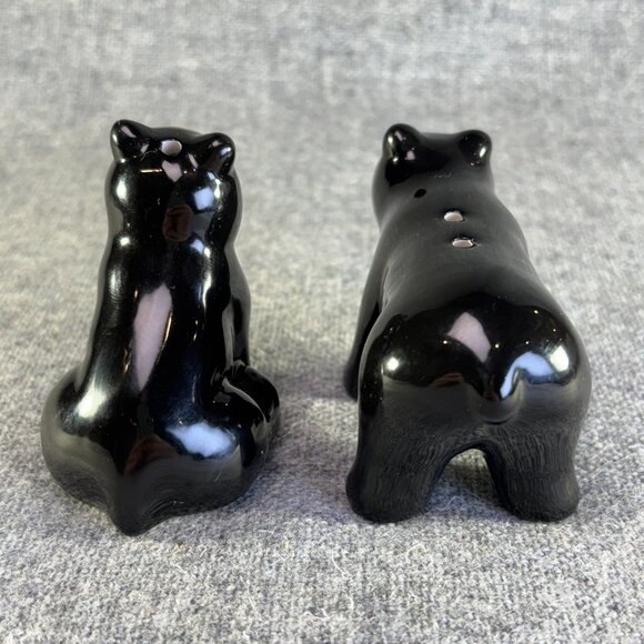 Black Bear Salt and Pepper Shakers Ceramic Hand Painted Cottagecore Style Decor - Picture 4 of 7